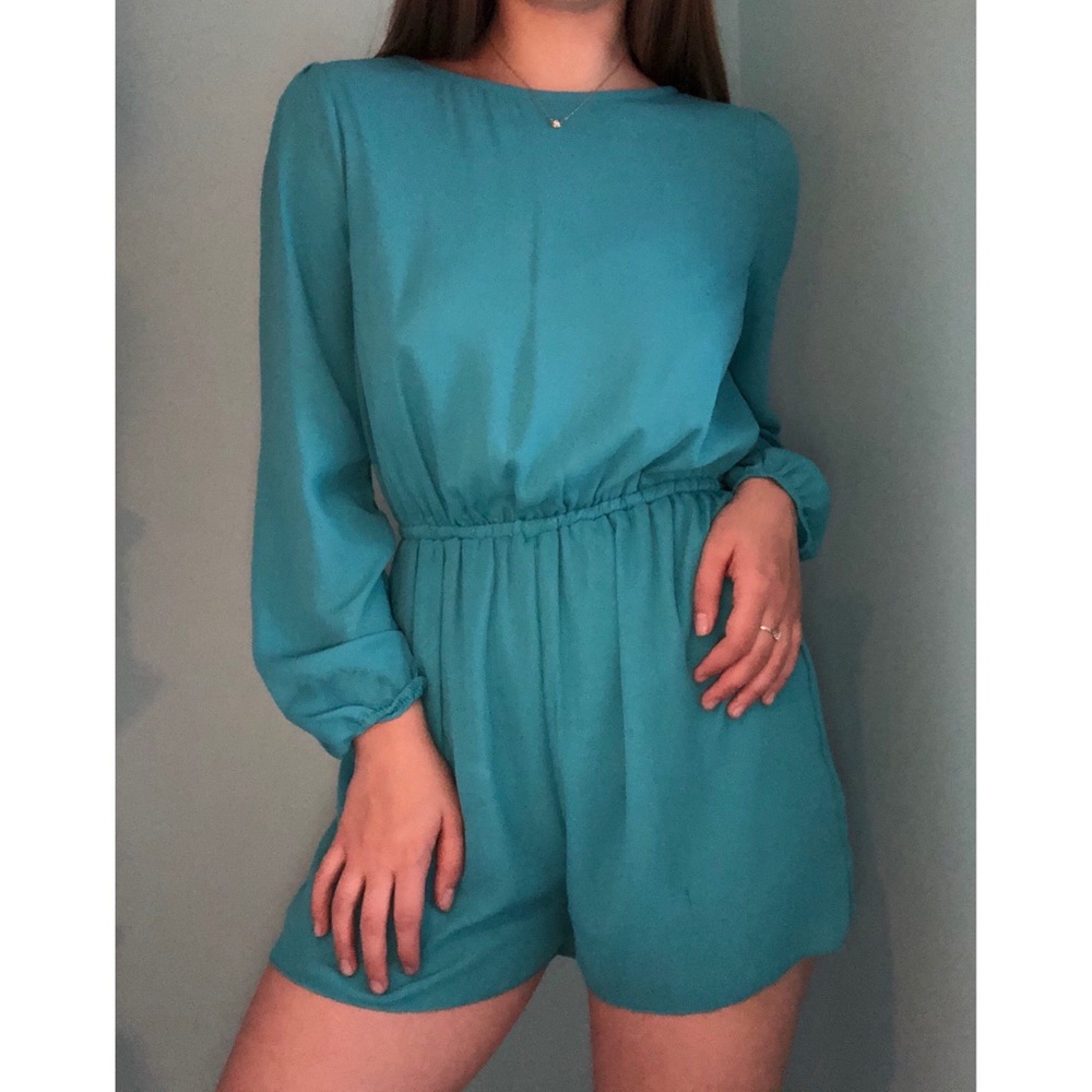 Altar’d state turquoise romper 👗